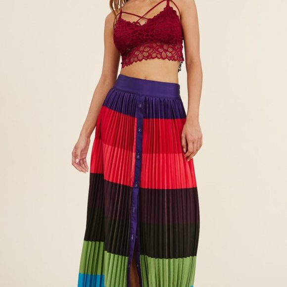 High Waisted Pleated Color Block Maxi Skirt - Picture 3 of 9